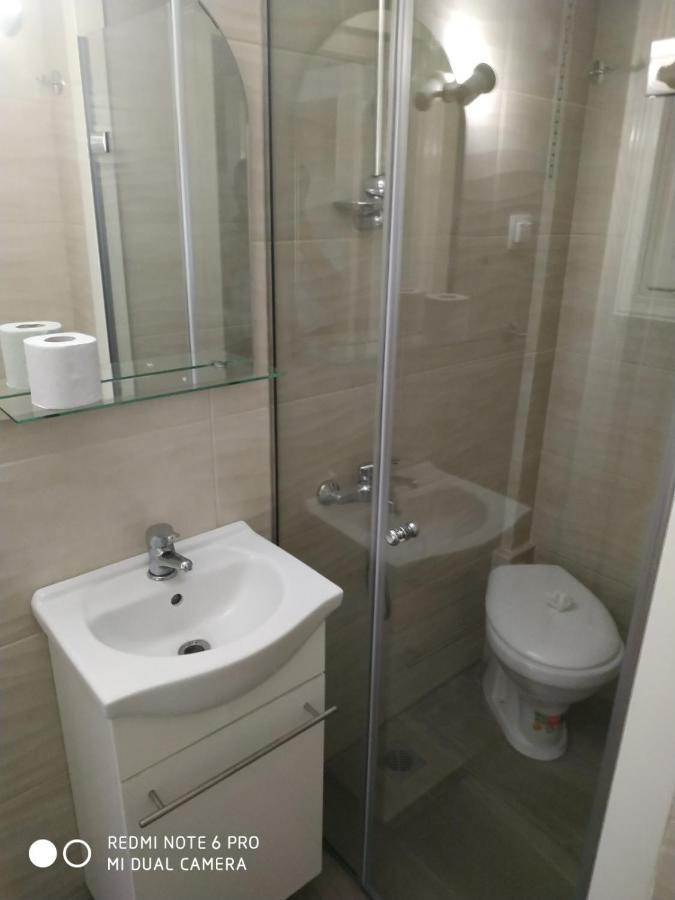Spacious City Center Apartment Атина Екстериор снимка