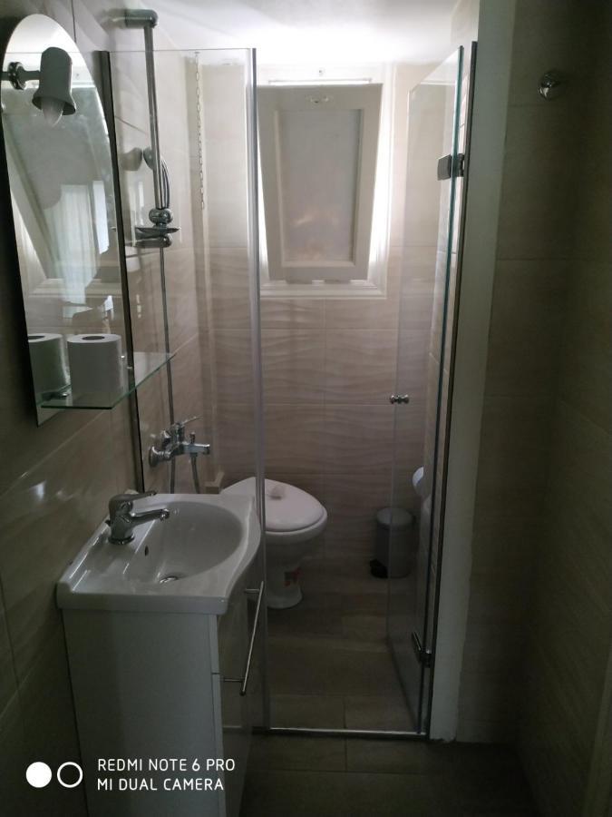Spacious City Center Apartment Атина Екстериор снимка